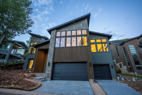 Deer Valley's Newest Luxury Ski House! Sleeps 21