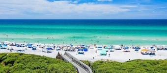 Luxurious Sea Grove Home with beach view and private beach Access.