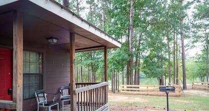 1 rm cabin, shared bth house, at Kick Back Ranch.