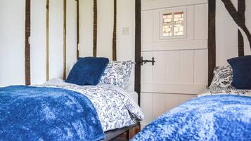 3 bedrooms, free WiFi, bed sheets