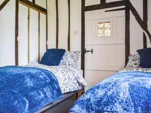 3 bedrooms, free WiFi, bed sheets