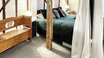 3 bedrooms, free WiFi, bed sheets
