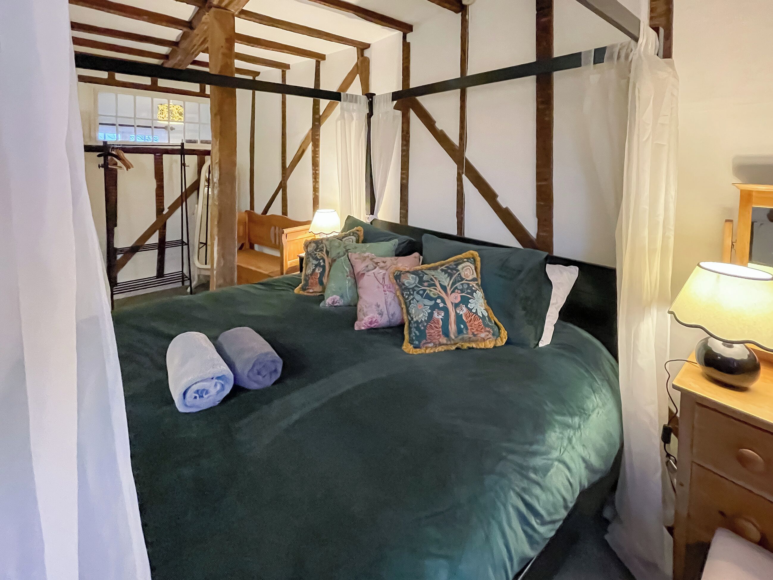 3 bedrooms, free WiFi, bed sheets