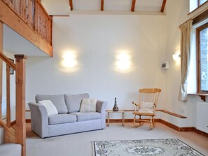 TV - 1 bedroom accommodation in Great Torrington (Great Torrington)