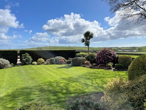 Property grounds - 2 bedroom accommodation in Newton Stewart (Newton Stewart)