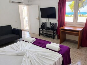 2 bedrooms, iron/ironing board