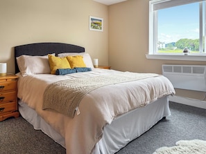 King size bedroom | Broughton - Galloway Farmstay, Newton Stewart - 3 bedroom accommodation in Newton Stewart (Newton Stewart)