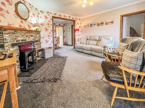 Living area - 1 bedroom accommodation in Leverburgh, Isle of Harris (Leverburgh, Isle of Harris)