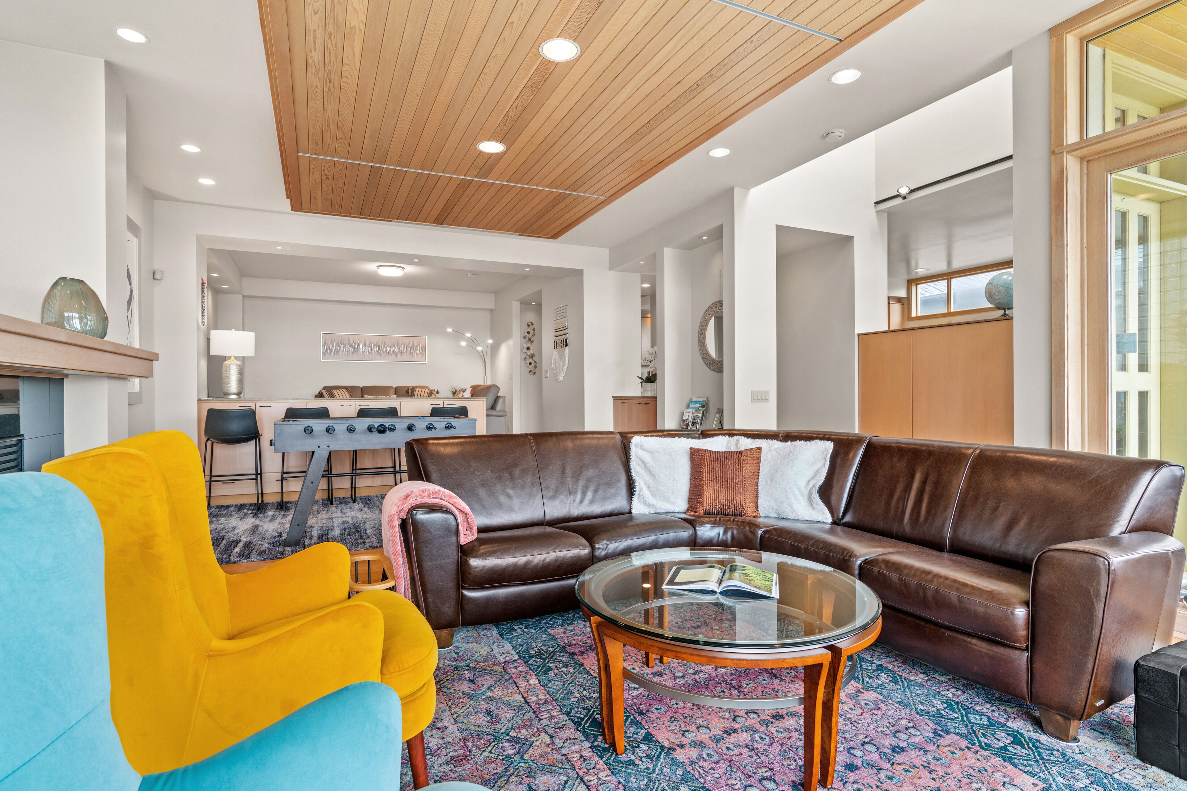 Unique Seattle Gem: 5 bedrm w/ stunning lake views