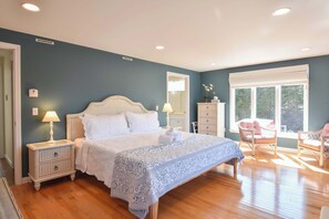 4 bedrooms, iron/ironing board, WiFi, bed sheets - Stunning Water Views by Private Beach! (Eastham)