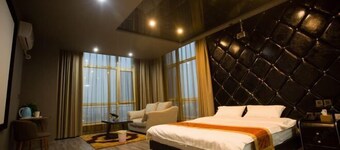 Fenni Music Video Hotel