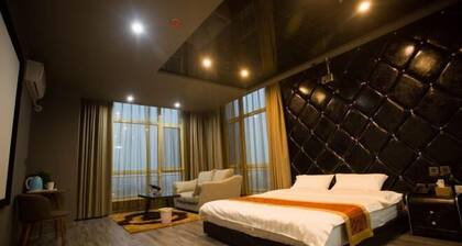 Fenni Music Video Hotel