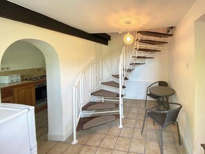 Interior - 1 bedroom accommodation in Jackfield (Jackfield)