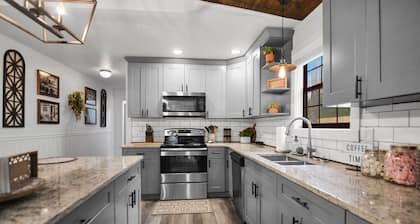 2 Masters + 2 Kitchens + Game Room + Fire Pit + Hot Tub