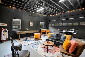 Game room - 2 Masters + 2 Kitchens + Game Room + Fire Pit + Hot Tub (Blue Ridge)