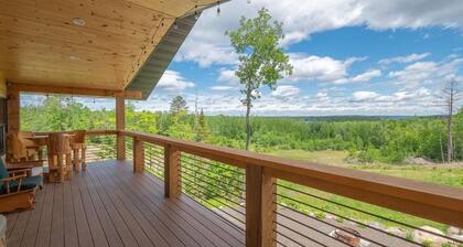 Cozy Cabin Retreat with Lake Views. Exclusive coupons included