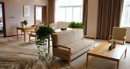 Pristime International Holiday Hotel