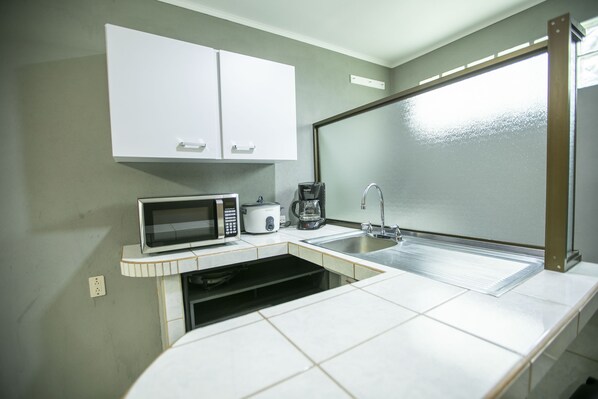 Mini-fridge, coffee/tea maker