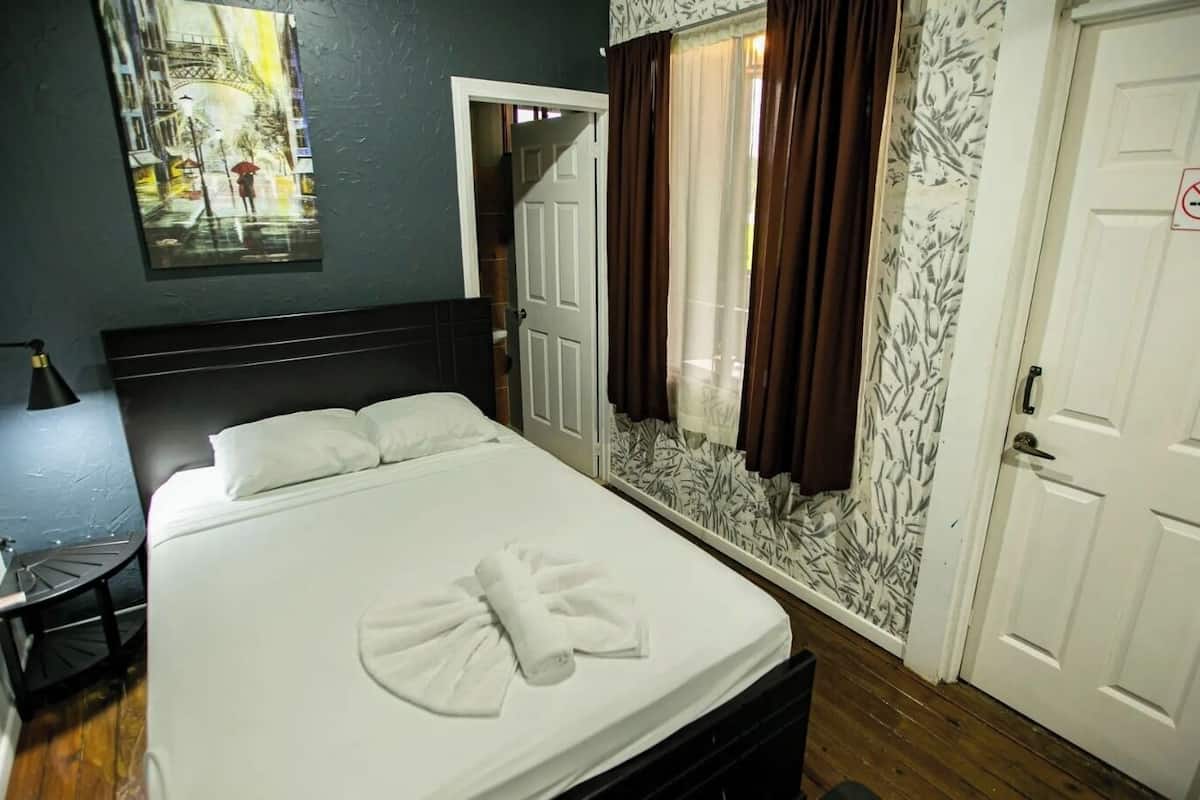 Standaard tweepersoonskamer | Luxe beddengoed, gratis wifi, beddengoed