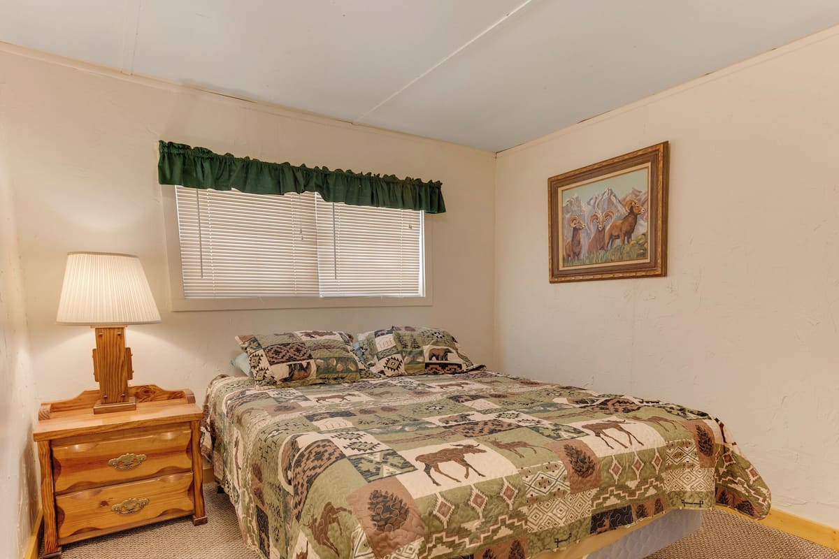 2 bedrooms, individually decorated, individually furnished, free WiFi