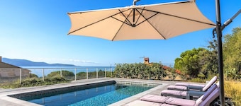 Villa le Palmierc6/7 Personnes Piscine, vue Mer, Plage