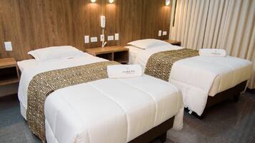 เครื่องนอนระดับพรีเมียม, ผ้านวมขนเป็ด, ตู้นิรภัยในห้องพัก