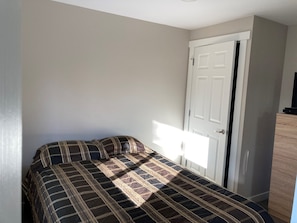 2 bedrooms, iron/ironing board, free WiFi, bed sheets - Beautiful Two Bedrooms and 2.5 Bathrooms - 30 Minutes from Dartmouth (Musquodoboit Harbour)