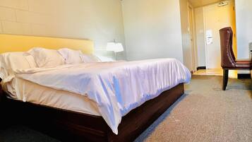 Comfort Room, 1 King Bed | Select Comfort beds, desk, laptop workspace, blackout drapes