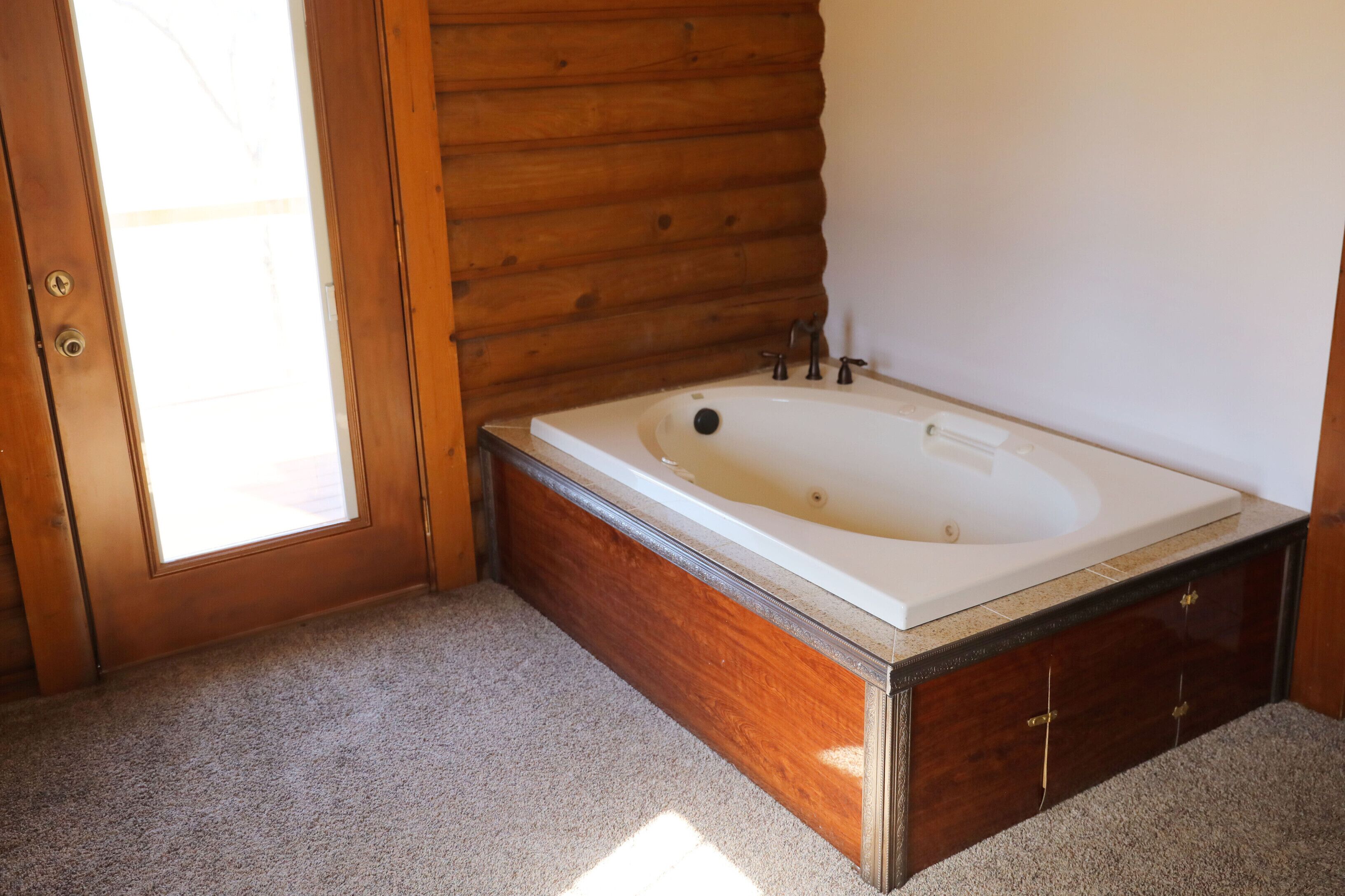 Spacious 5-Bedroom Home on Lake Cumberland!