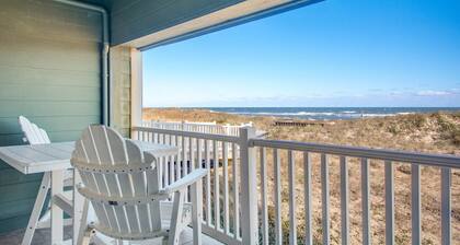 OCEANFRONT OASIS - perfect pet friendly OBX getaway
