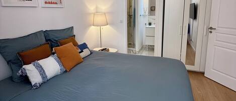 1 chambre, fer et planche à repasser, Wi-Fi, draps fournis