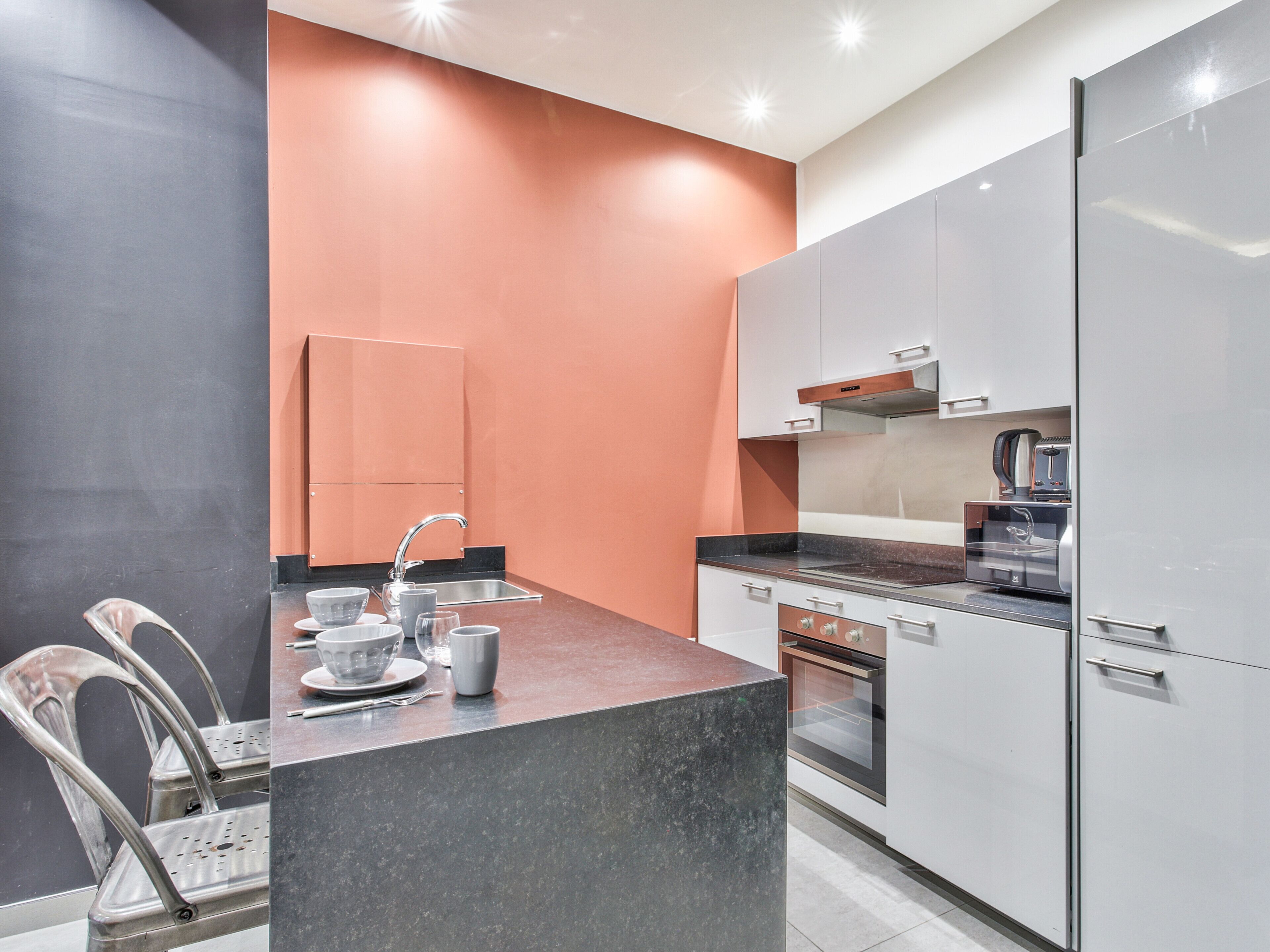 Nice industrial studio in the Marais in Paris - Welkeys