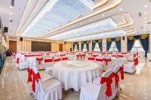 Restaurant - Hongrui Holiday Hotel (Linxia)
