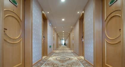 Vienna Hotel (Rong County Guinan Road)