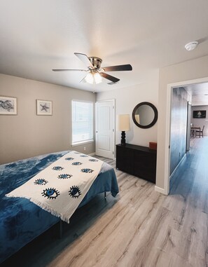 3 Schlafzimmer, Schreibtisch, kostenloses WLAN, Bettwäsche