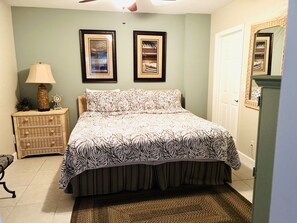 4 bedrooms, in-room safe, desk, iron/ironing board