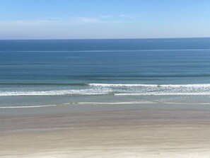 On the beach, sun loungers - PRIVATE OCEANFRONT  PENTHOUSE PONCE INLET FLORIDA! BOOK NOW! BREATHE DEEP!  (Ponce Inlet)