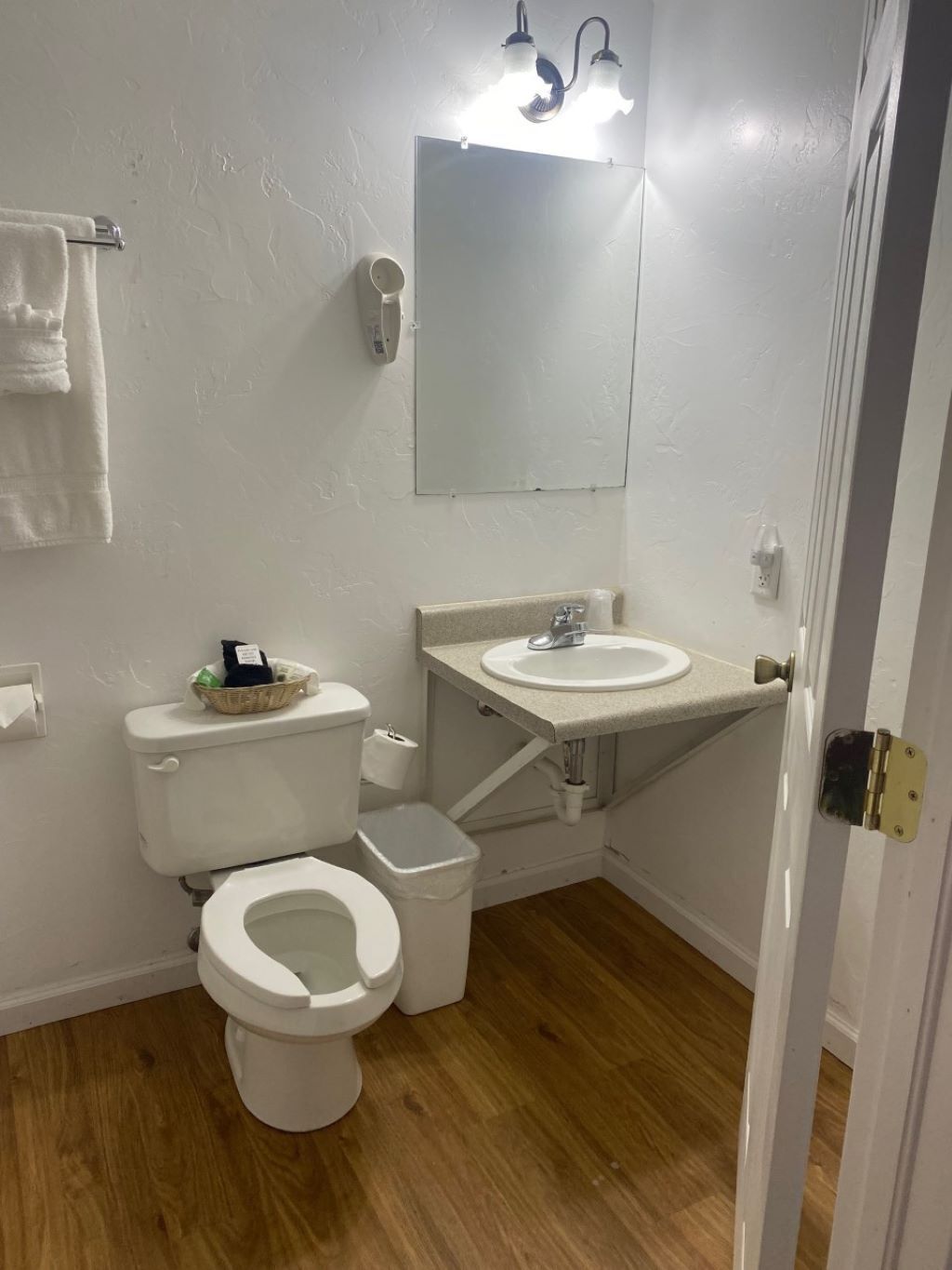 Cozy Motel Room within 5 minutes of Glendo Recreational Area