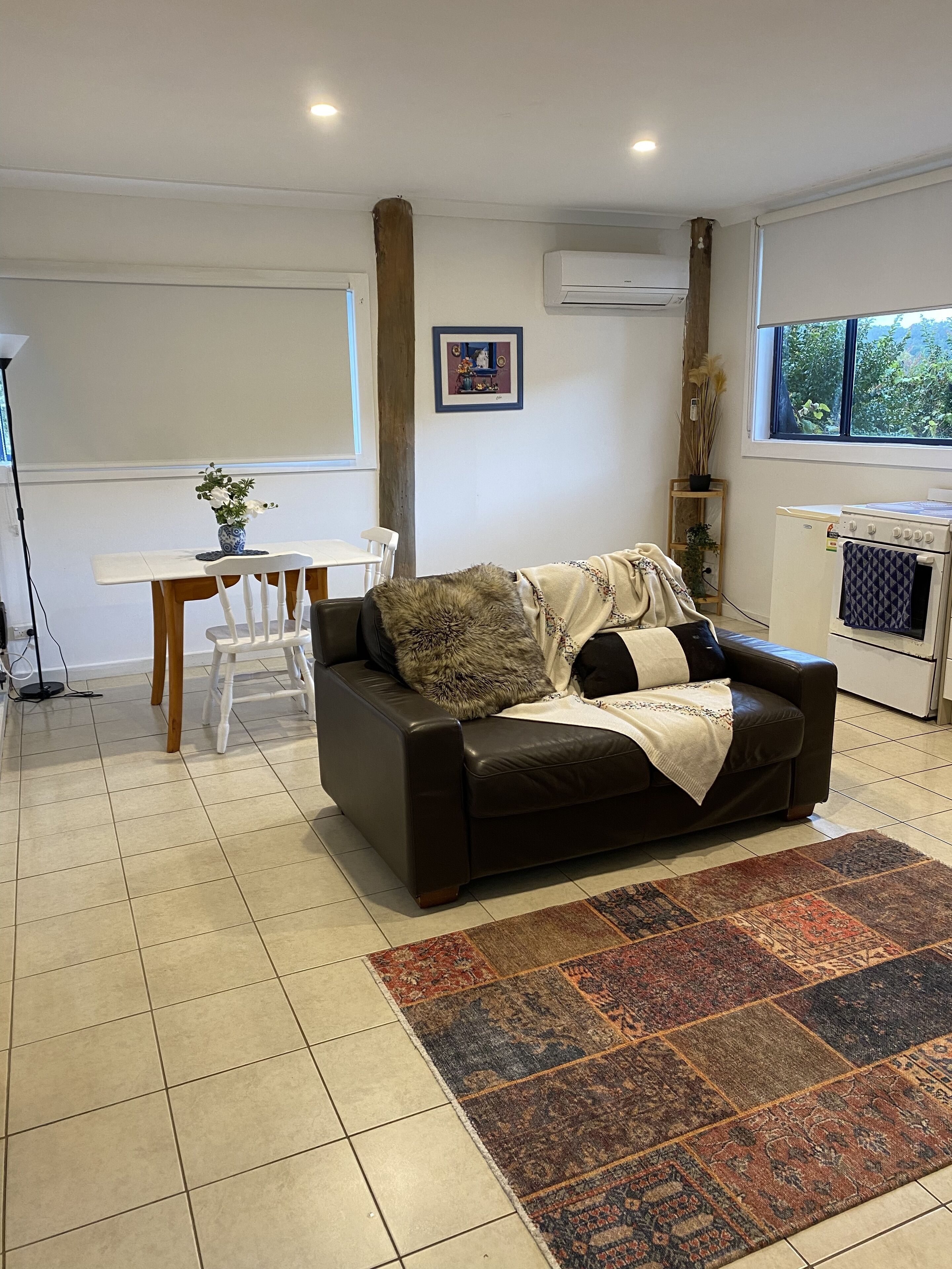  Cottage 1 close to 4 wedding venues and town centre  — image 3