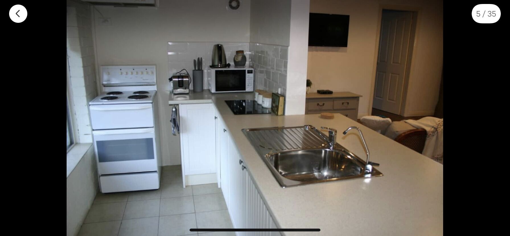 Cottage 2 close to 4 wedding venues and town centre  — image 10