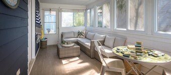 Walk to the Beach! Firepit, Fully Fenced Yard, Grill, Bikes, N64, Pets/EV!