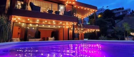 Piscine extérieure, piscine chauffée