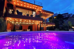 Ulkouima-allas, lämmitetty uima-allas