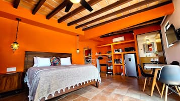 1 chambre, coffres-forts dans les chambres, bureau