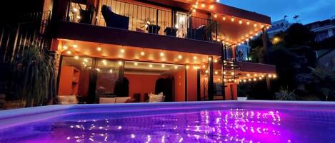 屋外プール、温水プール