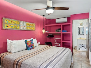 Curiel's Retreat, bedroom 2: king bed, open closet and ensuite bath