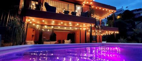 Piscine extérieure, piscine chauffée