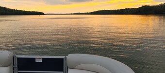 Lakefront Home w/ Dock on Old Hickory Lake