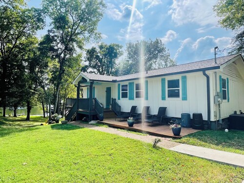 Lakefront Home w/ Dock on Old Hickory Lake