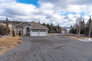 Exterior - Seaside villa w/beach, waterfall, firepit, hot tub. (Deep Bight)